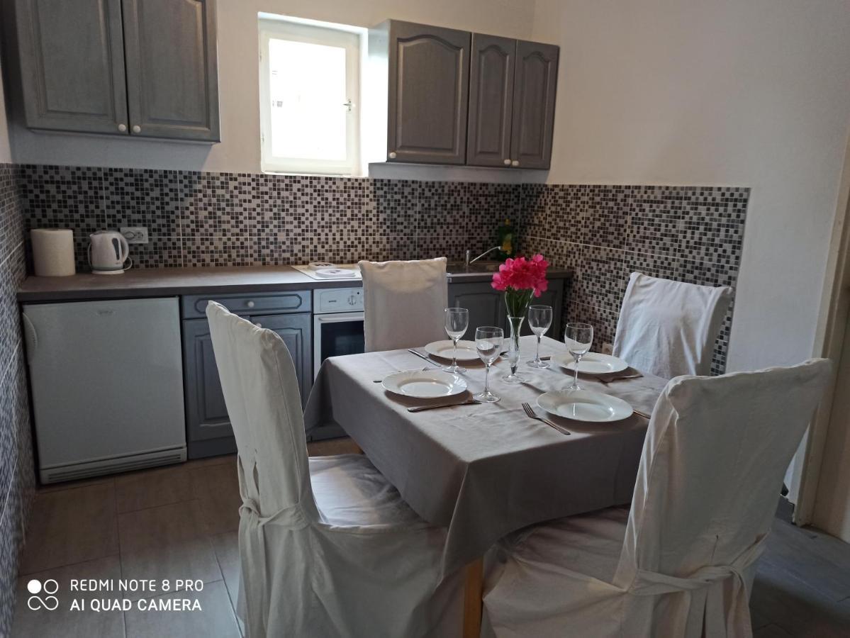 Apartment Kosor Zaboric Bagian luar foto